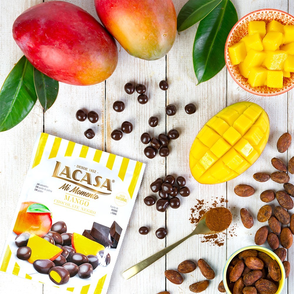 Kandyzowane mango w gorzkiej czekoladzie Lacasa